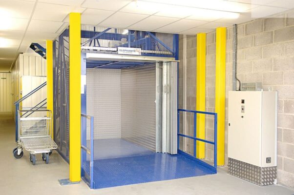 Kích thước tiêu chuẩn của thang máy tải hàng