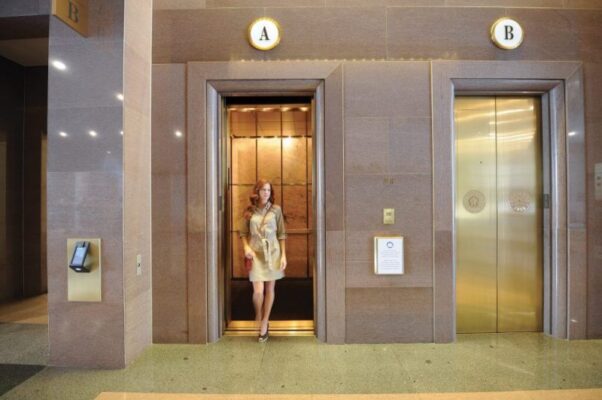 thang máy nhập khẩu gia đình